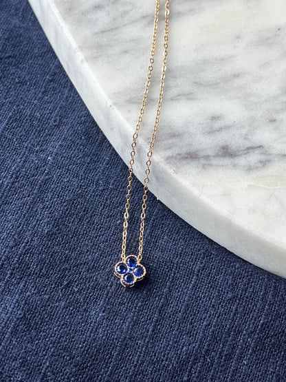 Dainty Gemstone Clover necklace